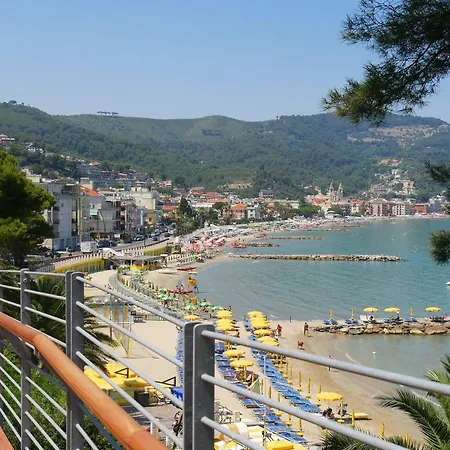 Goccia Di Mare 50M From The Sea - Happy Rentals Alassio Exterior photo